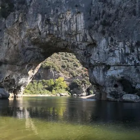 Lou Caladou Gite En Pierre Avec Bain A Remous Vallon-Pont-d'Arc Exterior photo
