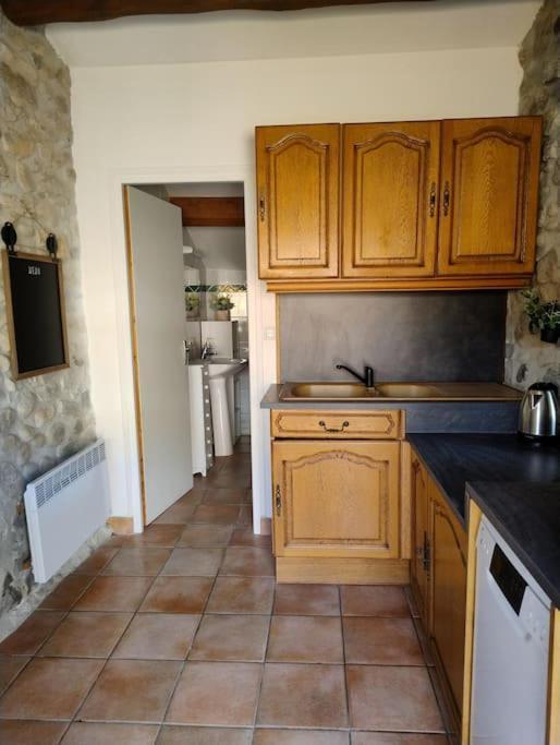 Lou Caladou En Pierre Avec Bain A Remous Holiday home