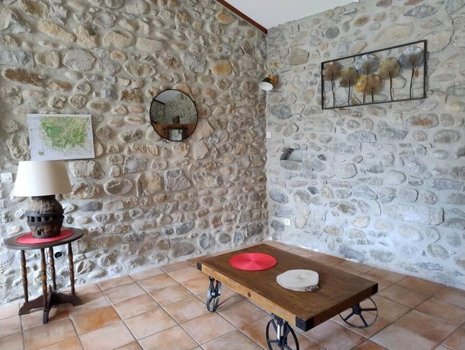 Lou Caladou En Pierre Avec Bain A Remous Holiday home *