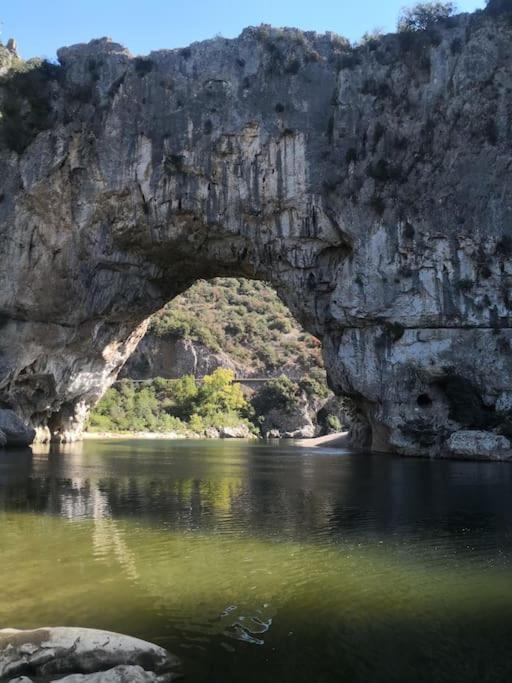 Holiday home Lou Caladou En Pierre Avec Bain A Remous Vallon-Pont-d'Arc